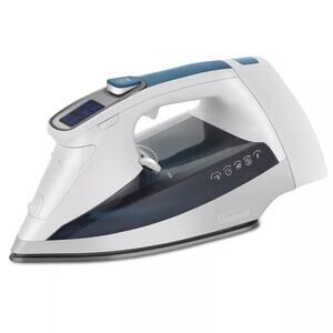Sunbeam 1700W Digital Pro Steam Iron with Retractable Cord NEW
